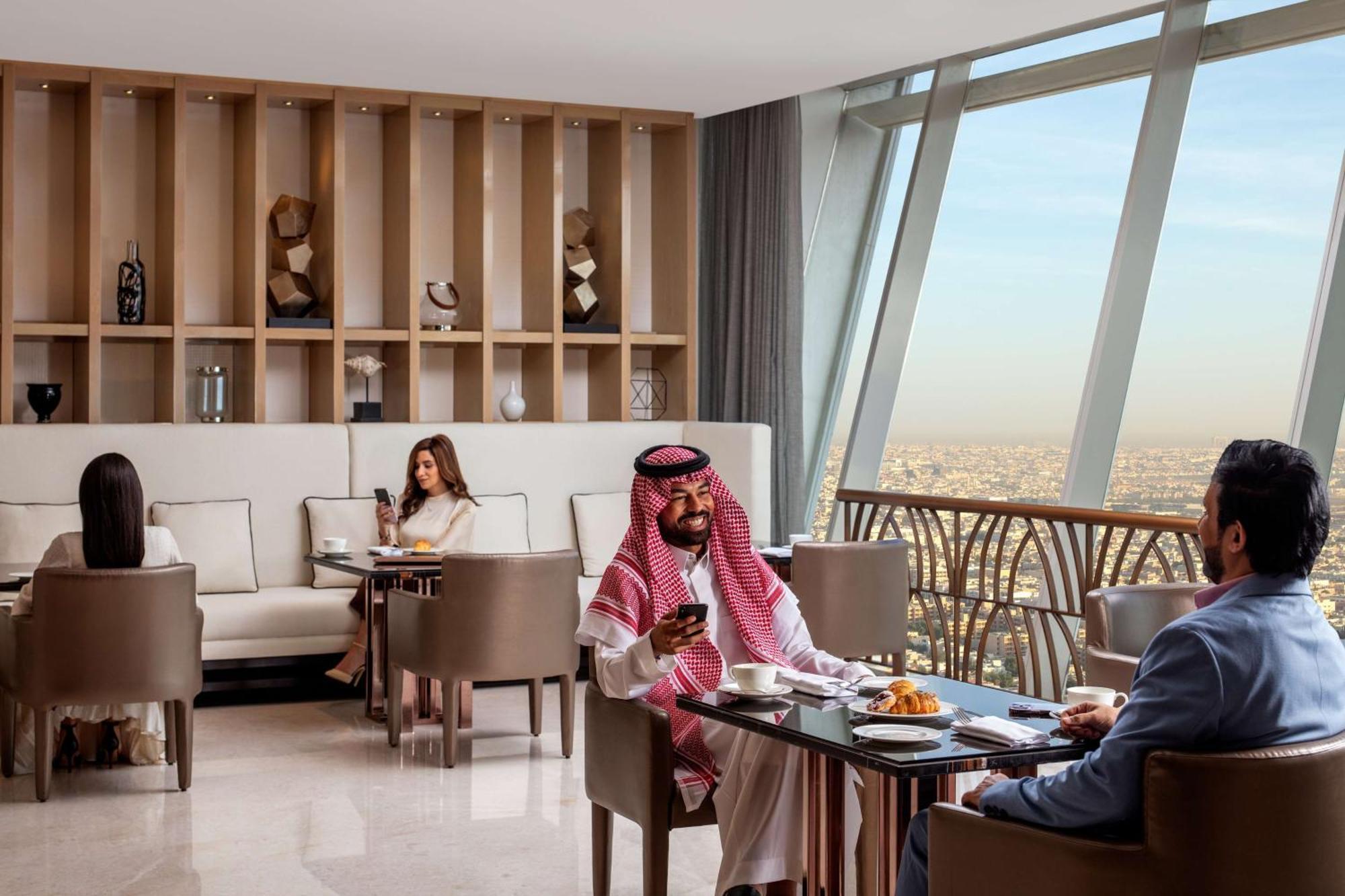 فندق حياة ريجنسي الرياض العليا المظهر الخارجي الصورة The Lounge at the Ritz-Carlton, Riyadh