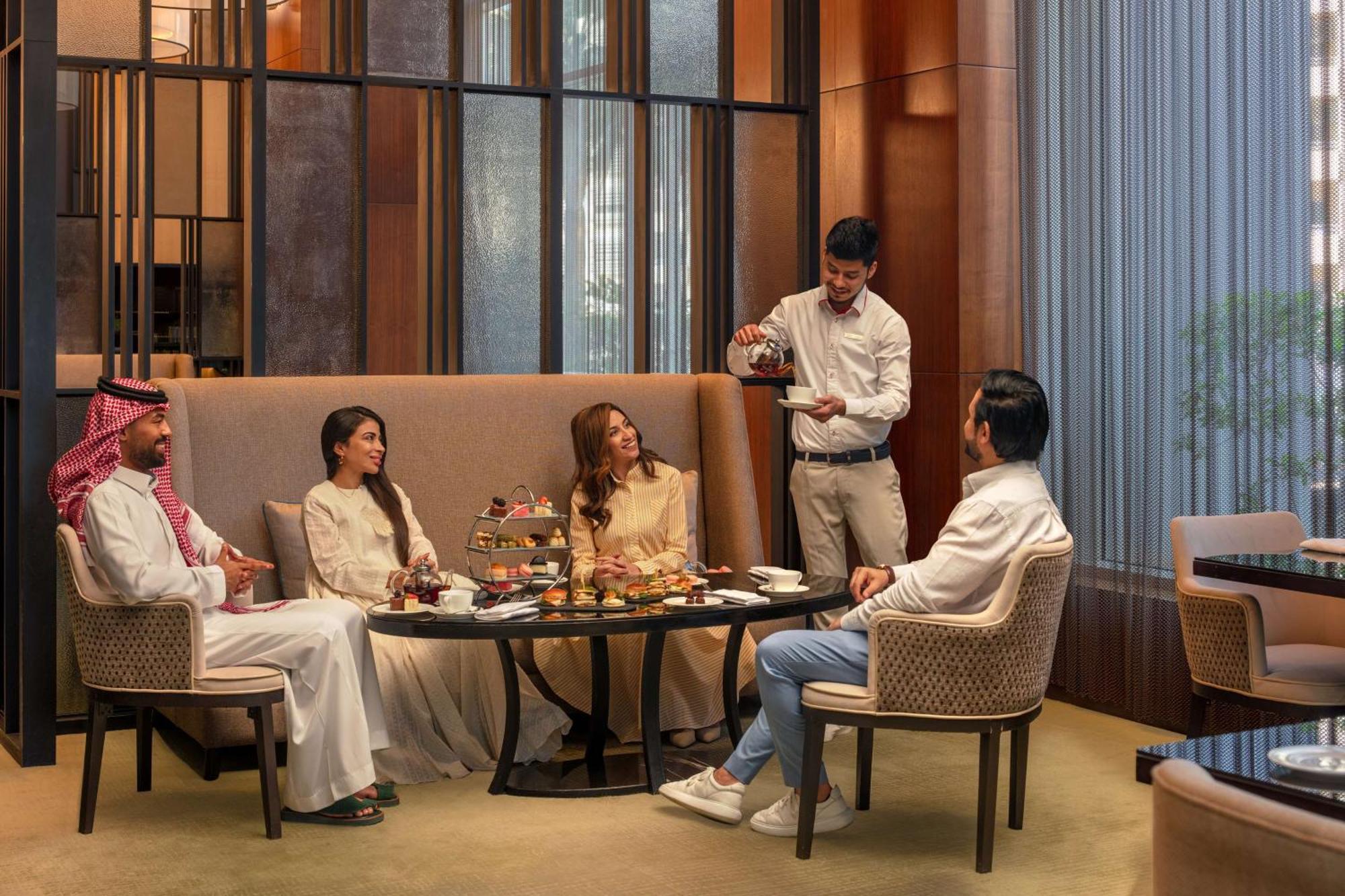 فندق حياة ريجنسي الرياض العليا المظهر الخارجي الصورة The Lounge at the Ritz-Carlton, Riyadh